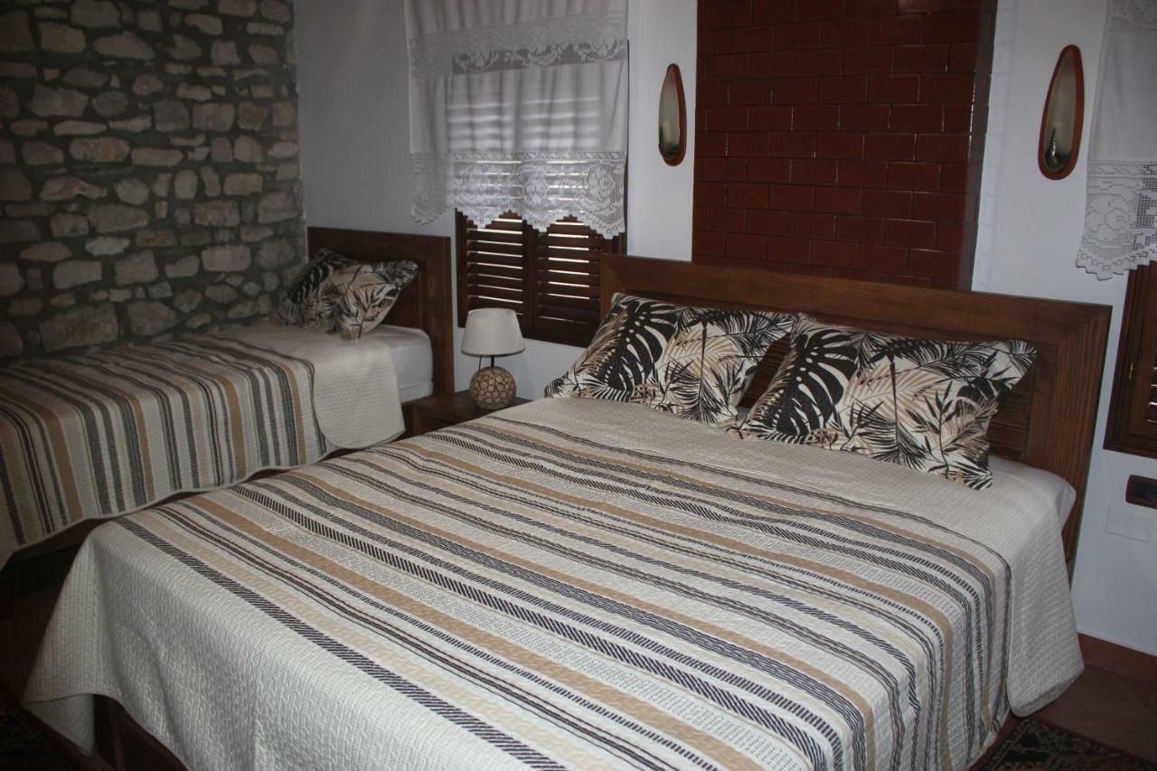 Guesthouse Arjan بيرات المظهر الخارجي الصورة