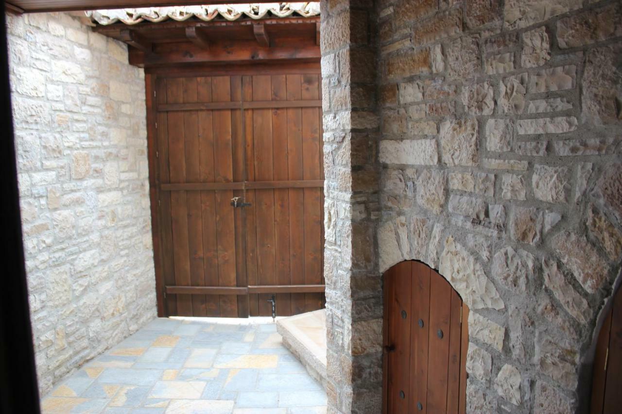 Guesthouse Arjan بيرات المظهر الخارجي الصورة
