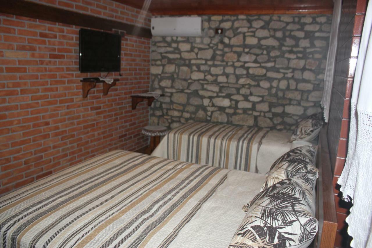 Guesthouse Arjan بيرات المظهر الخارجي الصورة