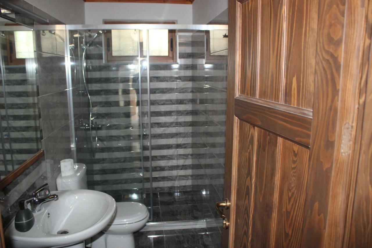Guesthouse Arjan بيرات المظهر الخارجي الصورة